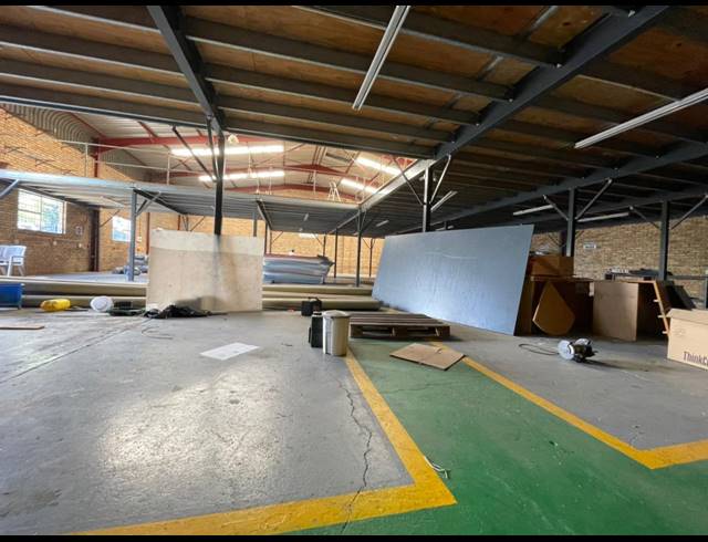 1,177M² WAREHOUSE TO LET IN KYA SANDS